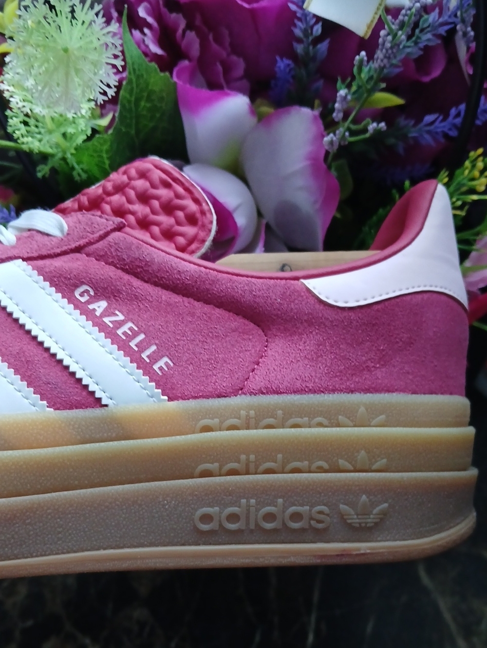 Adidas Gazelle Bold Platform/Streetwear Athletic Shoes Size 10 for Women